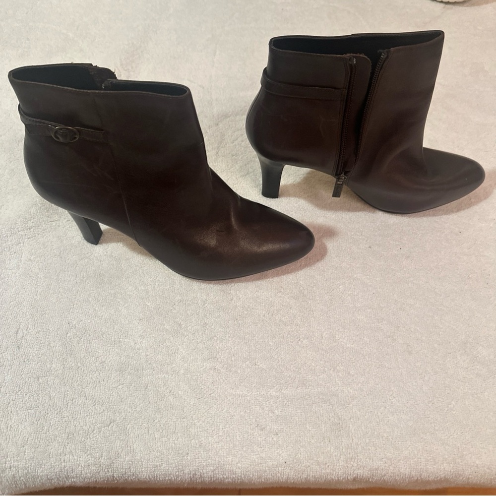 Brooks Brothers brown leather